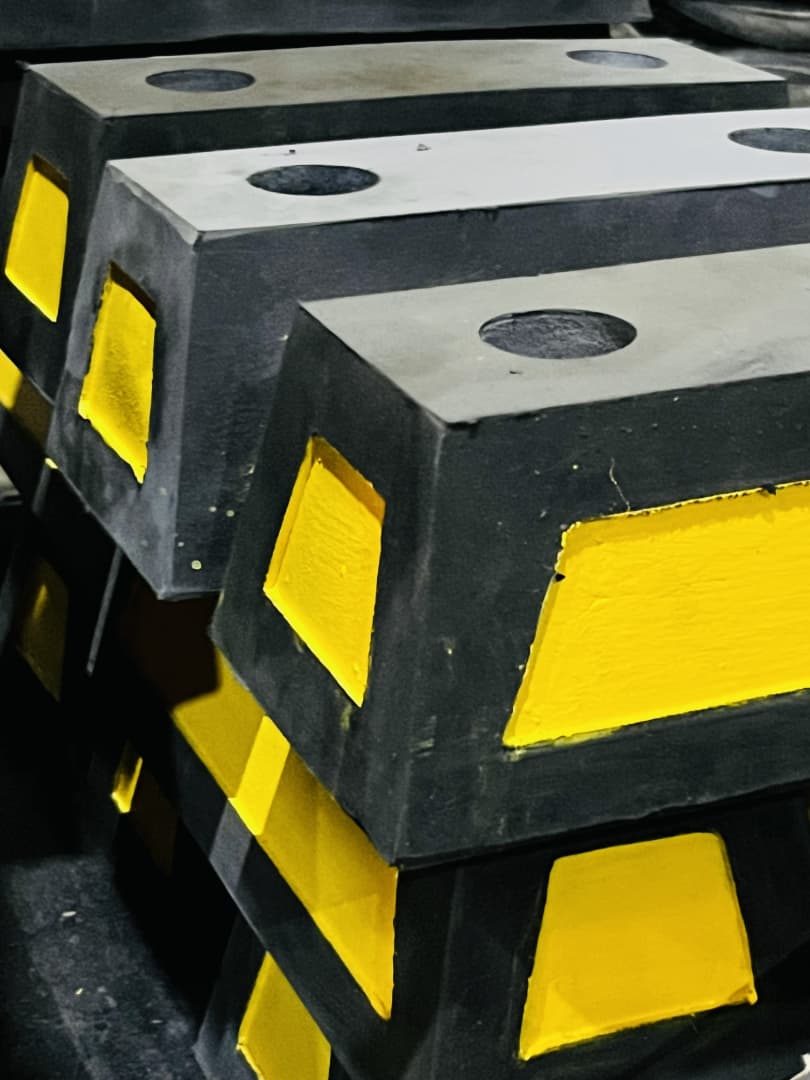 Loading Dock Rubber Bumper Yellow Ends