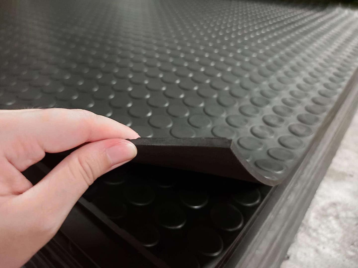 Round Stud Rubber Matting Studded