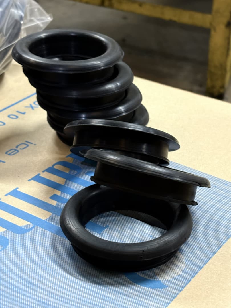 Rubber Bushing Rings Stack